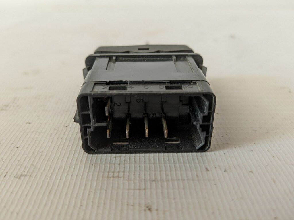 клавиша б/у - 2